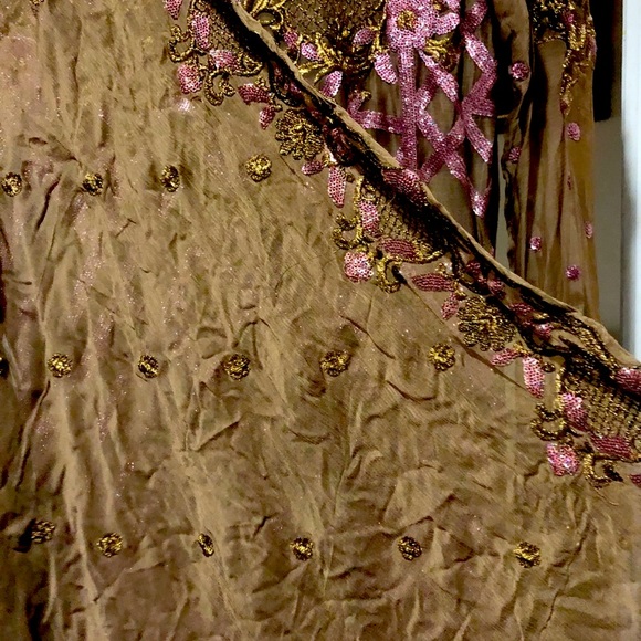 Pakistani dress - Picture 6 of 6